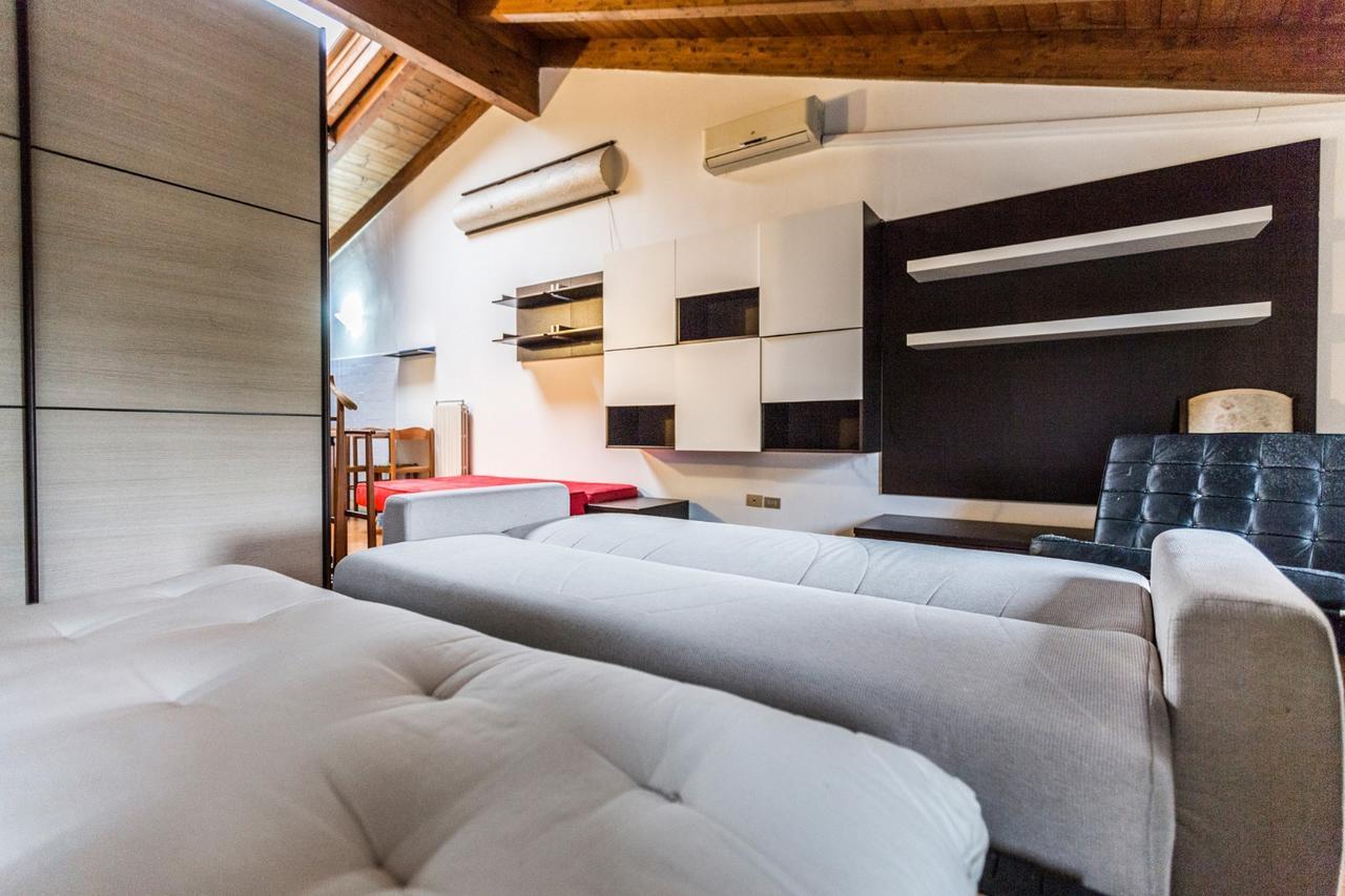Emilia Levante 2, Bologna By Short Holidays Apartment Exterior foto